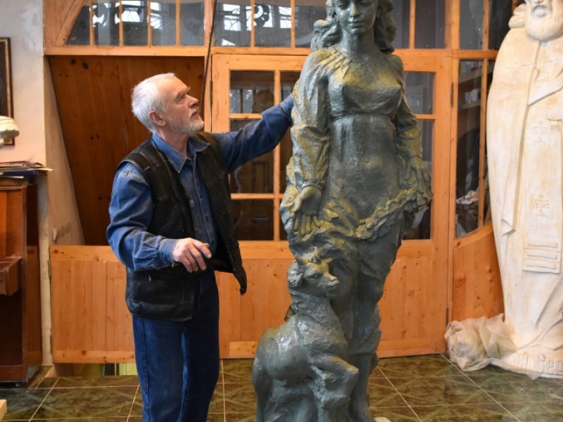 Скульптура «Алёнушка»