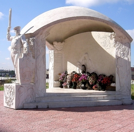 Monument-memorial 